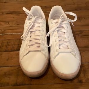 Adidas’s Women’s Sneakers